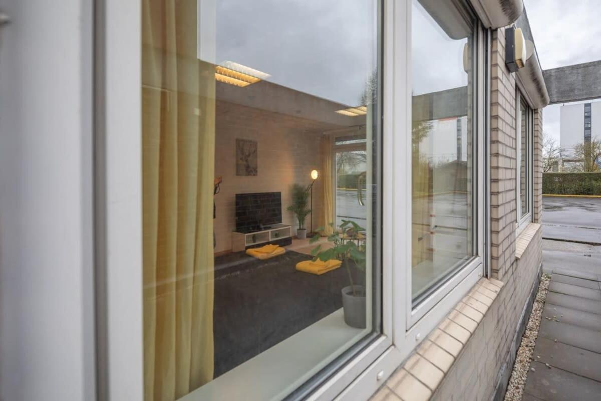 Beautiful 2 Bedroom Apartment Incl Parking Hamburgo Exterior foto